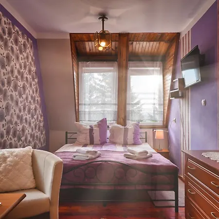 Zbojnicka Semesteranläggning (resort) Zieleniec (Klodzko)