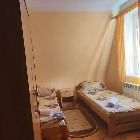 Zbojnicka Semesteranläggning (resort) Zieleniec (Klodzko)