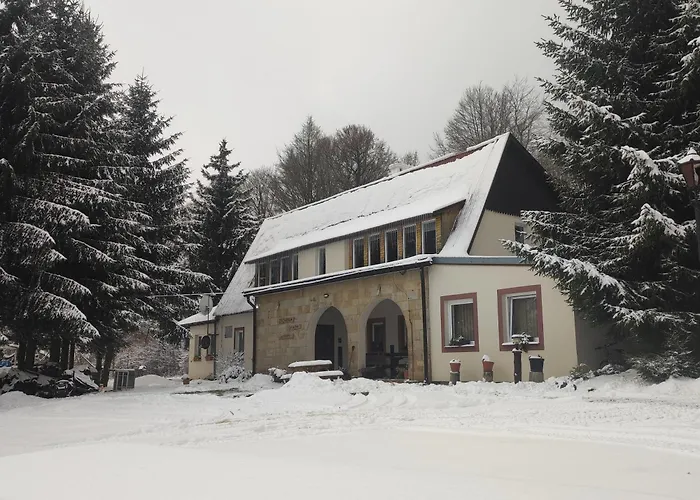 Zbojnicka Semesteranläggning (resort) Zieleniec (Klodzko)